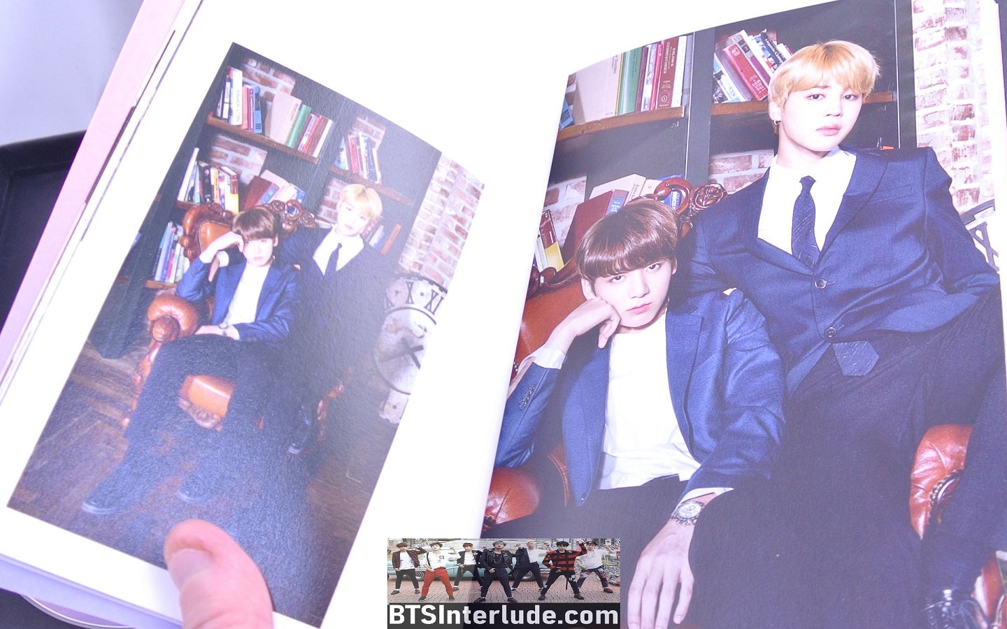 BTS ALBUM CD BTS WORLD PHOTOBOOK JUNGKOOK V JIMIN RM J-HOPE SUGA JIN OFFICIAL MERCHANDISE