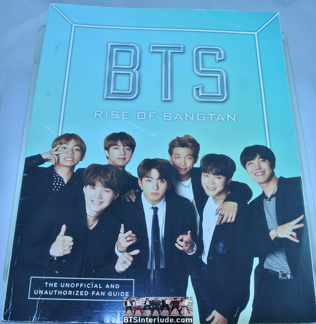 BTS BOOK FANSITE GROUP RISE OF BANGTAN UNOFFICIAL FAN GUIDE BOOK CARA STEVENS 2018 JUNGKOOK V JIMIN RM J-HOPE SUGA JIN