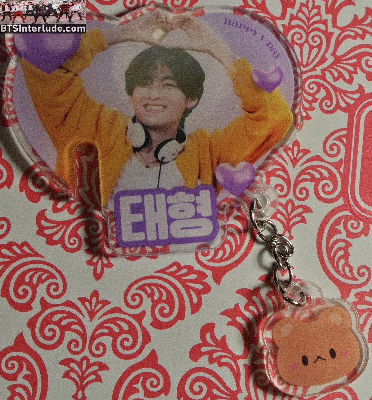 BTS BOOKMARK V KIM TAEHYUNG 김태형 ACRYLIC HEART SHAPE YELLOW SWEATER NUNA V FANSITE