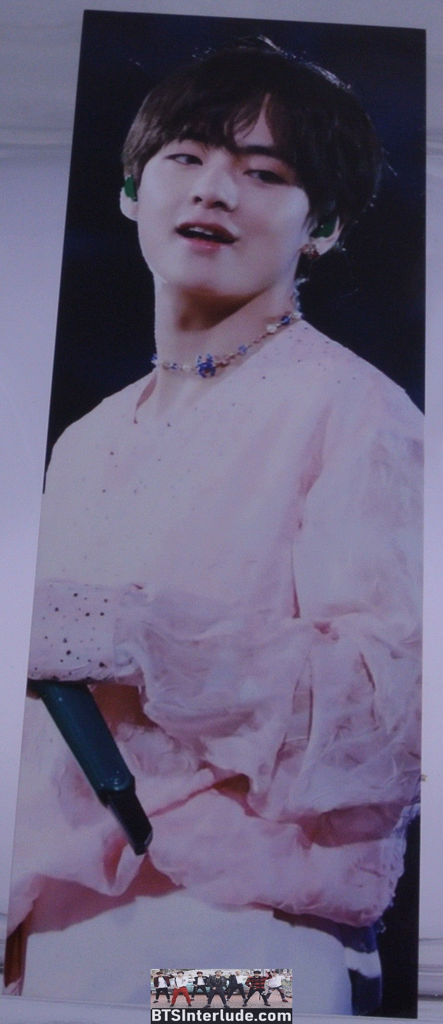 BTS BOOKMARK V KIM TAEHYUNG 김태형 PINK SHIRT FANSITE MINI SLOGAN BANNER 2 SIDED LIMITED EDITION