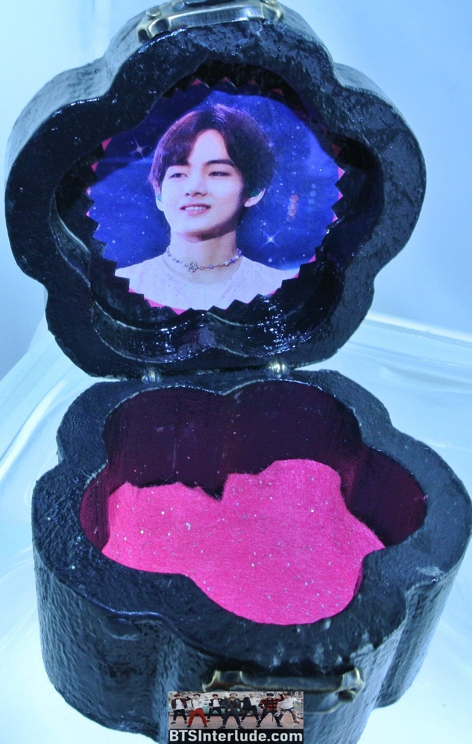 BTS BOX CLOVER V KIM TAEHYUNG PHOTOS CLOSEUP CLOVER JEWELRY TRINKET