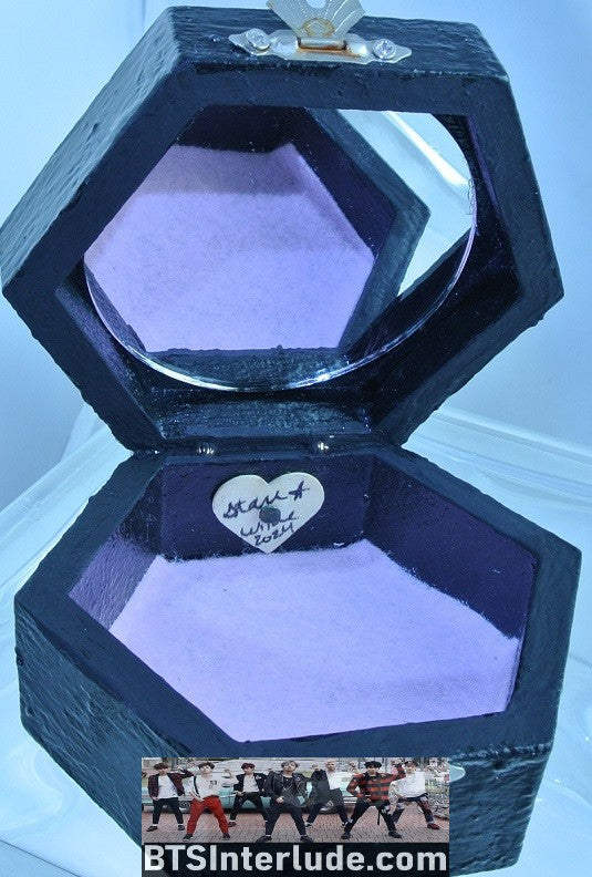 BTS BOX HEXAGON J-HOPE JUNG HOSEOK HOBI J-COLE TRINKET COMPACT JEWELRY MIRROR PINK FELT INSIDE
