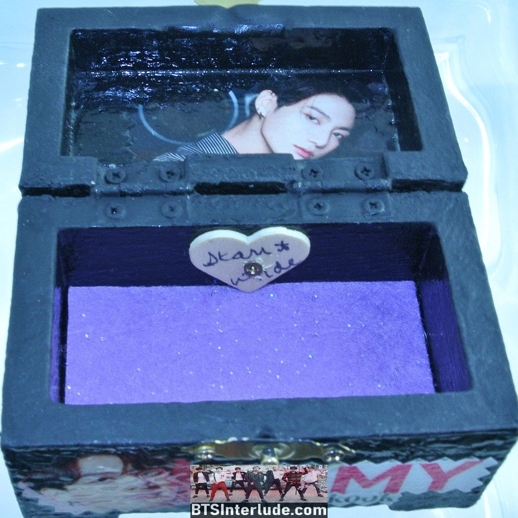 BTS BOX SMALL JEON JUNGKOOK YOU NEVER WALK ALONE TOP JEWELRY TRINKET TREASURES GOLD CLASP