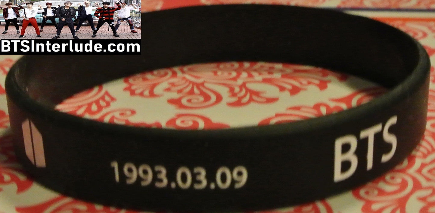 BTS BRACELET SUGA MIN YOONGI 민윤기 BLACK SILICONE NAME IN WHITE BIRTHDAY BTS DOORS