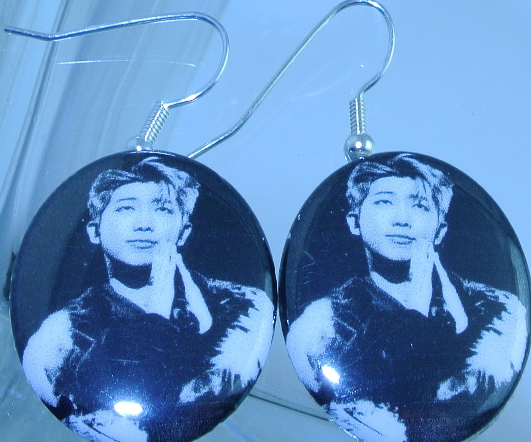 BTS EARRINGS BUTTON RM KIM NAMJOON 김남준 2 IN 1 PRAYER FAN EDIT BLACK WHITE PIERCED OR CLIPS DANGLE DROP