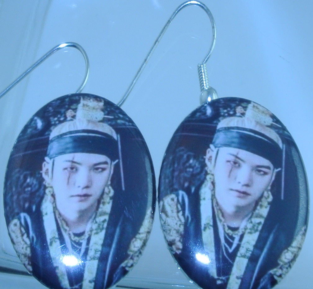 BTS EARRINGS BUTTON SUGA MIN YOONGI 민윤기 2 IN 1 AGUST D THRONE PIERCED OR CLIPS DANGLE DROP