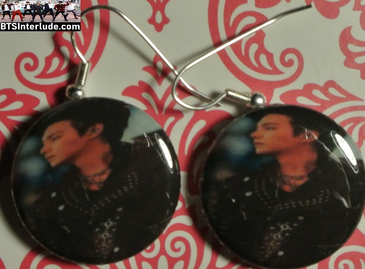 BTS EARRINGS BUTTON SUGA MIN YOONGI 민윤기 2 IN 1 ARIRANG BLACK LEATHER PROFILE PIERCED OR CLIPS DANGLE DROP