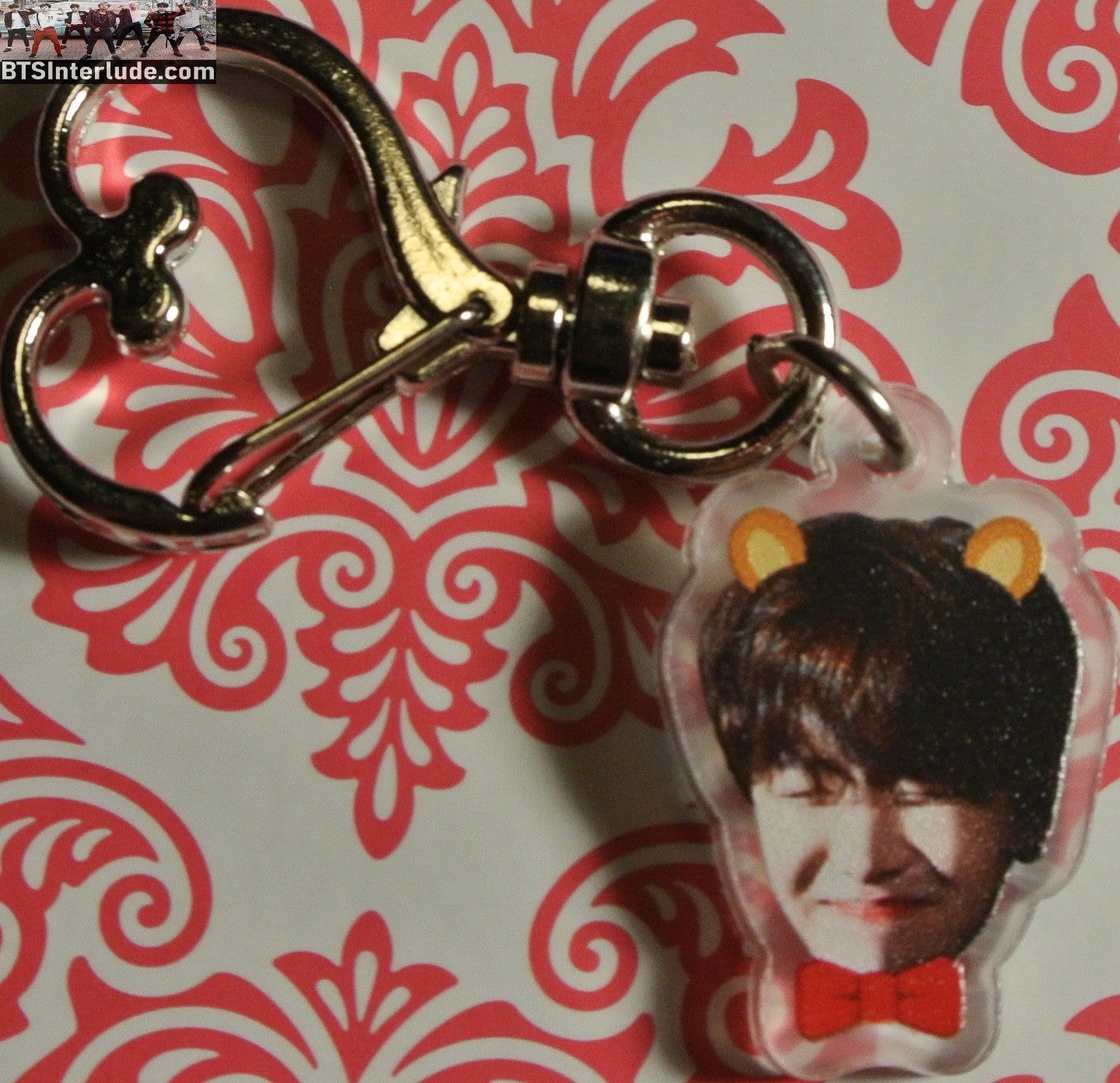 BTS KEYCHAIN ACRYLIC V KIM TAEHYUNG 김태형 BEAR EARS RED BOW TIE FILTER SILVER HEART CLASP CLIP KEYRING KEY RING CHAIN LIMITED EDITION