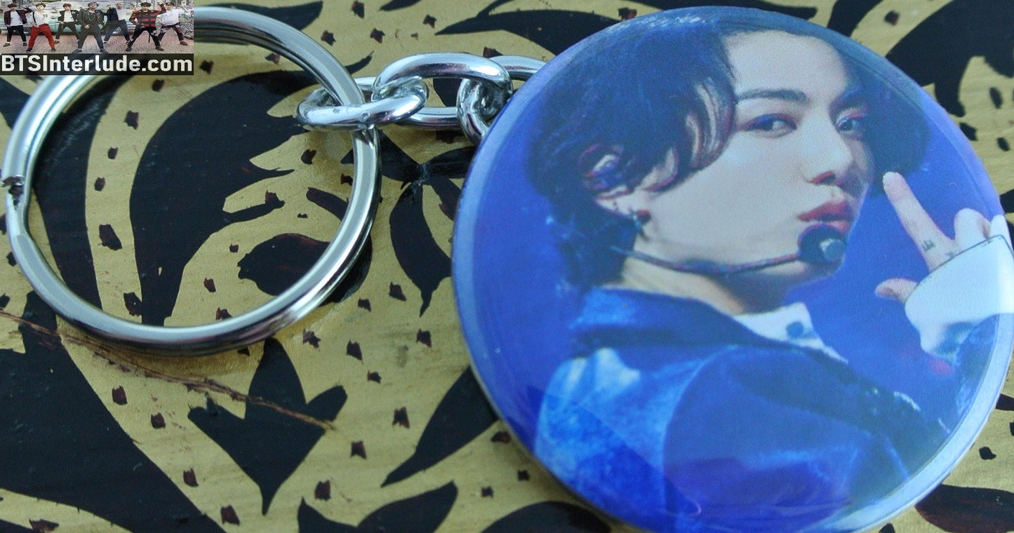 BTS KEYCHAIN BUTTON JEON JUNGKOOK 전정국 BLUE VELVET BOY WITH LUV PERFORMANCE KEYRING KEY CHAIN RING