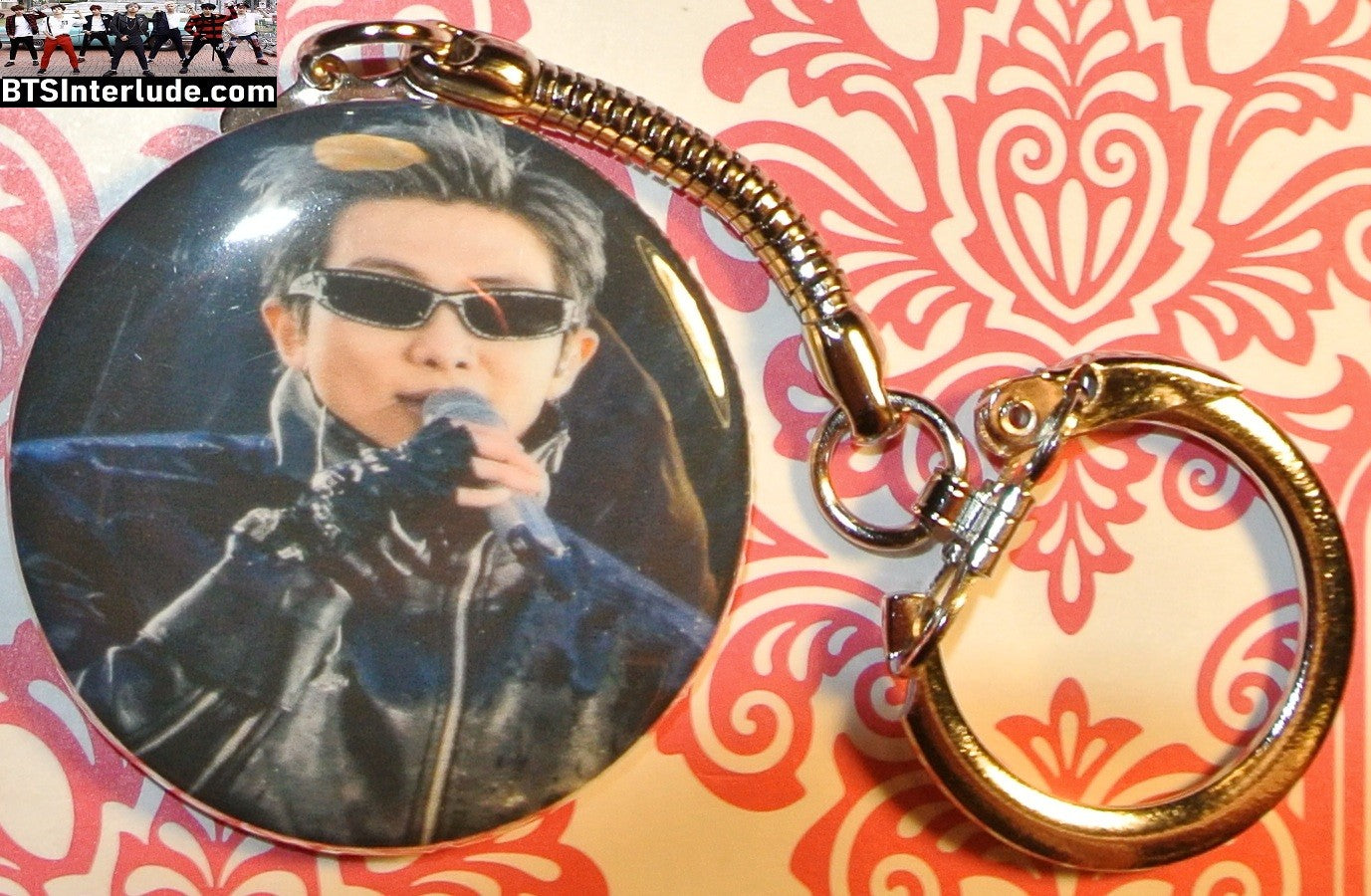 BTS KEYCHAIN BUTTON RM KIM NAMJOON 김남준 ARIRANG BLACK SUNGLASSES GWANGHWAMUN CONCERT KEYRING KEY RING CHAIN