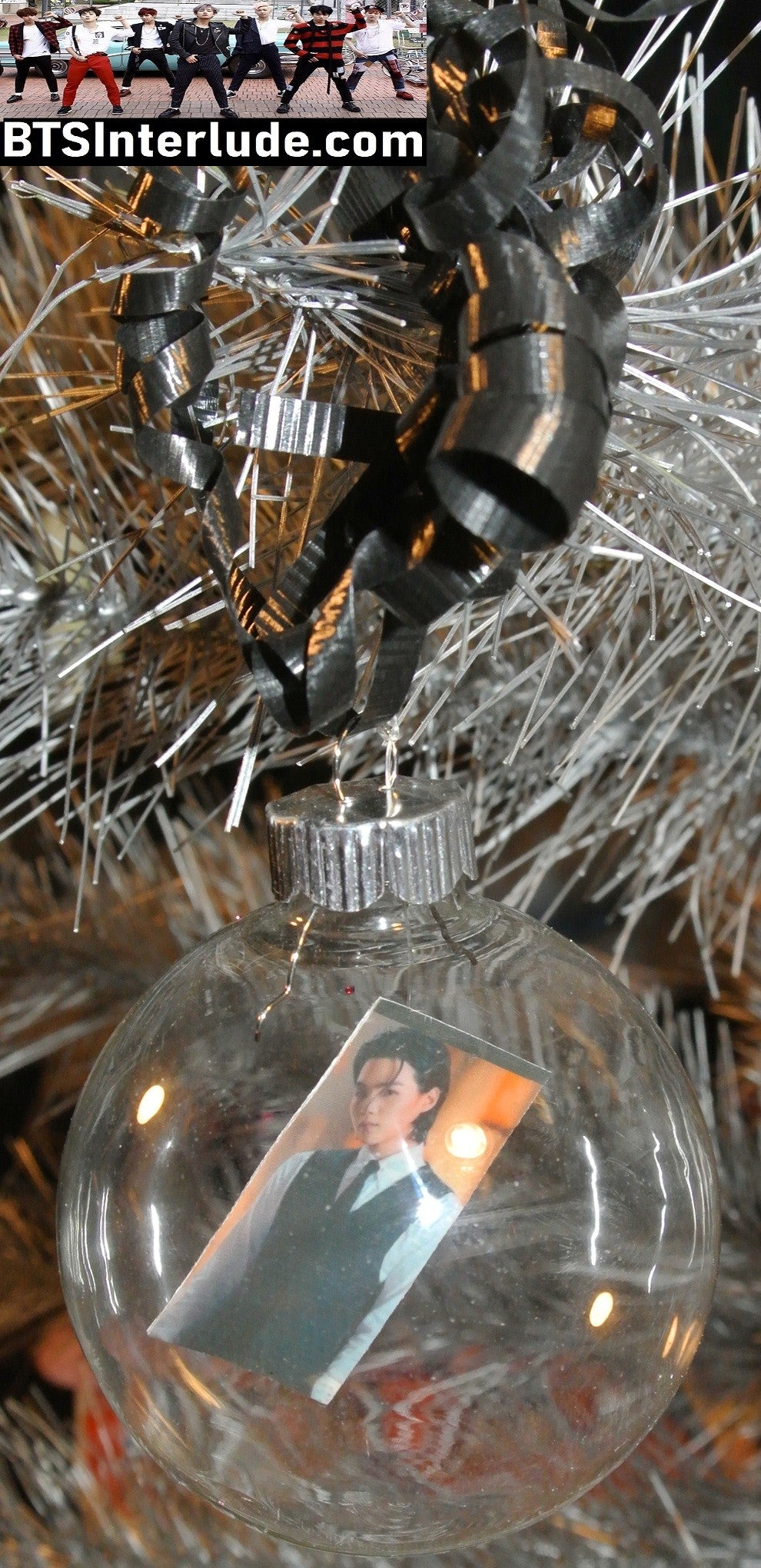 BTS CHRISTMAS ORNAMENT GLASS 2.5 INCH SUGA MIN YOONGI 민윤기 HAEGEUM GREEN VEST D DAY CONCERT LIMITED EDITION