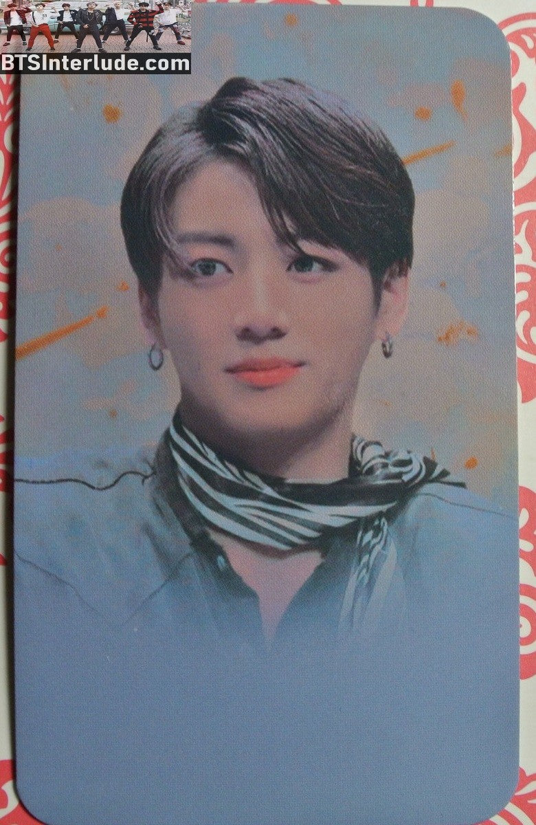 BTS PHOTOCARD FANSITE JEON JUNGKOOK 전정국 BLACK WHITE STRIPED SCARF BLUE & PINK PHOTO CARD