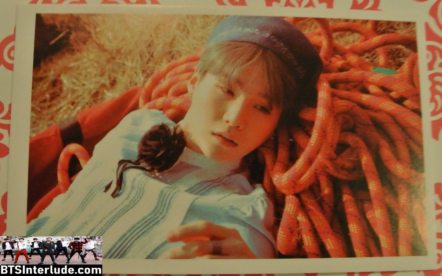 BTS PHOTOCARD FANSITE SUGA MIN YOONGI 민윤기 YOUNG FOREVER LYING DOWN CLOSEUP PHOTO CARD PC