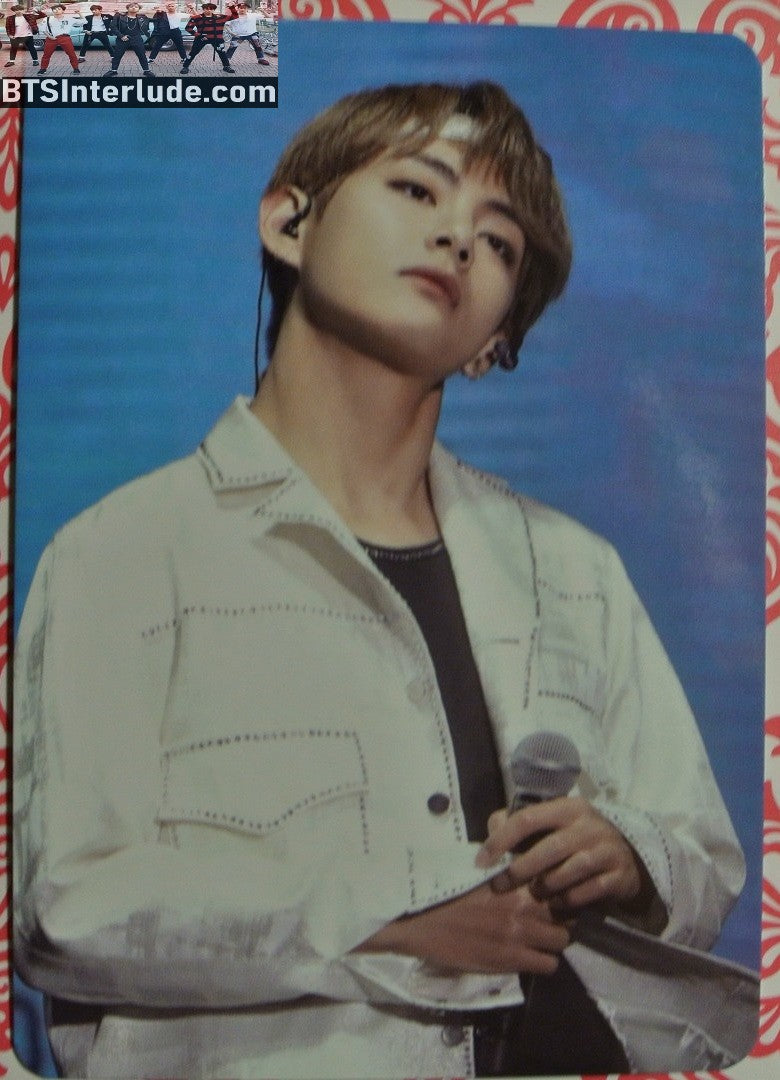 BTS PHOTOCARD FANSITE V KIM TAEHYUNG 김태형 DIVOVIVA FANSITE WHITE DENIM MIC FANSIGN PHOTO CARD
