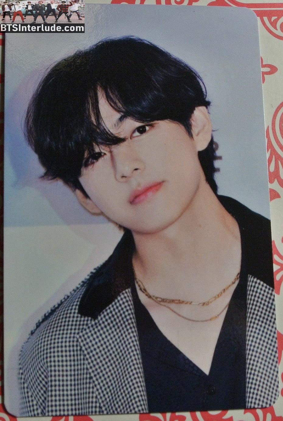 BTS PHOTOCARD FANSITE V KIM TAEHYUNG 김태형 BLACK WHITE CHECKED JACKET NUNA V FANSITE BEFORE MIDNIGHT PHOTO CARD PC