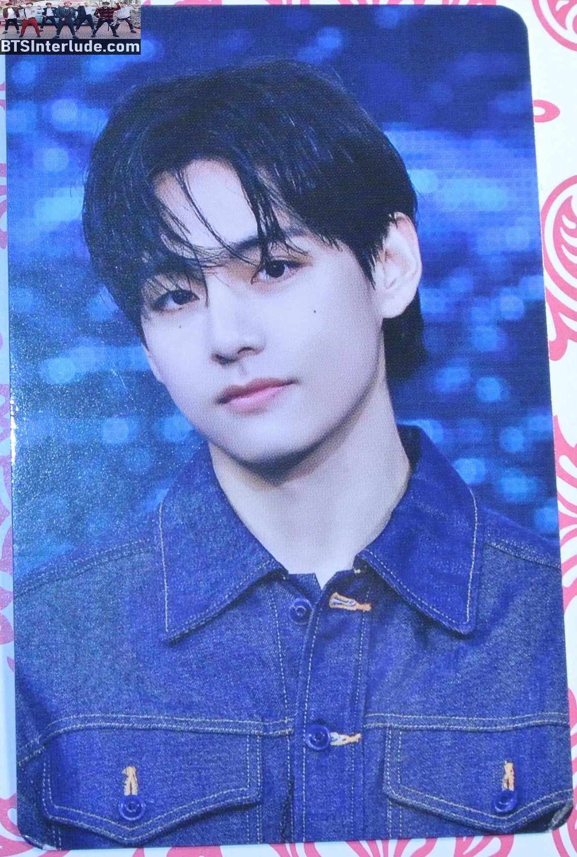 BTS PHOTOCARD FANSITE V KIM TAEHYUNG 김태형 HEAD TILT DARK BLUE JACKET NUNA V FANSITE BEFORE MIDNIGHT PHOTO CARD PC