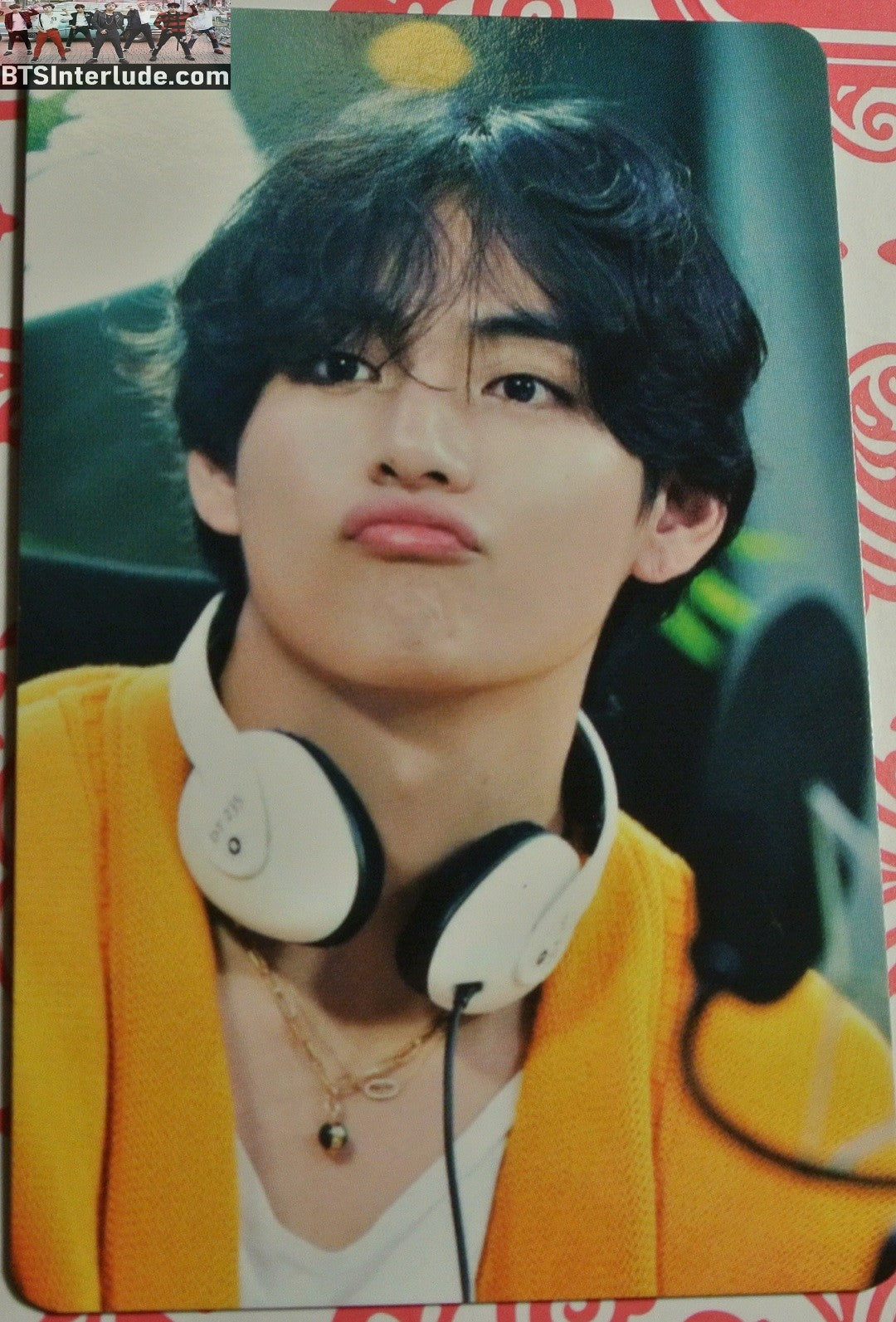 BTS PHOTOCARD FANSITE V KIM TAEHYUNG 김태형 YELLOW SWEATER RADIO NUNA V FANSITE BEFORE MIDNIGHT PHOTO CARD PC