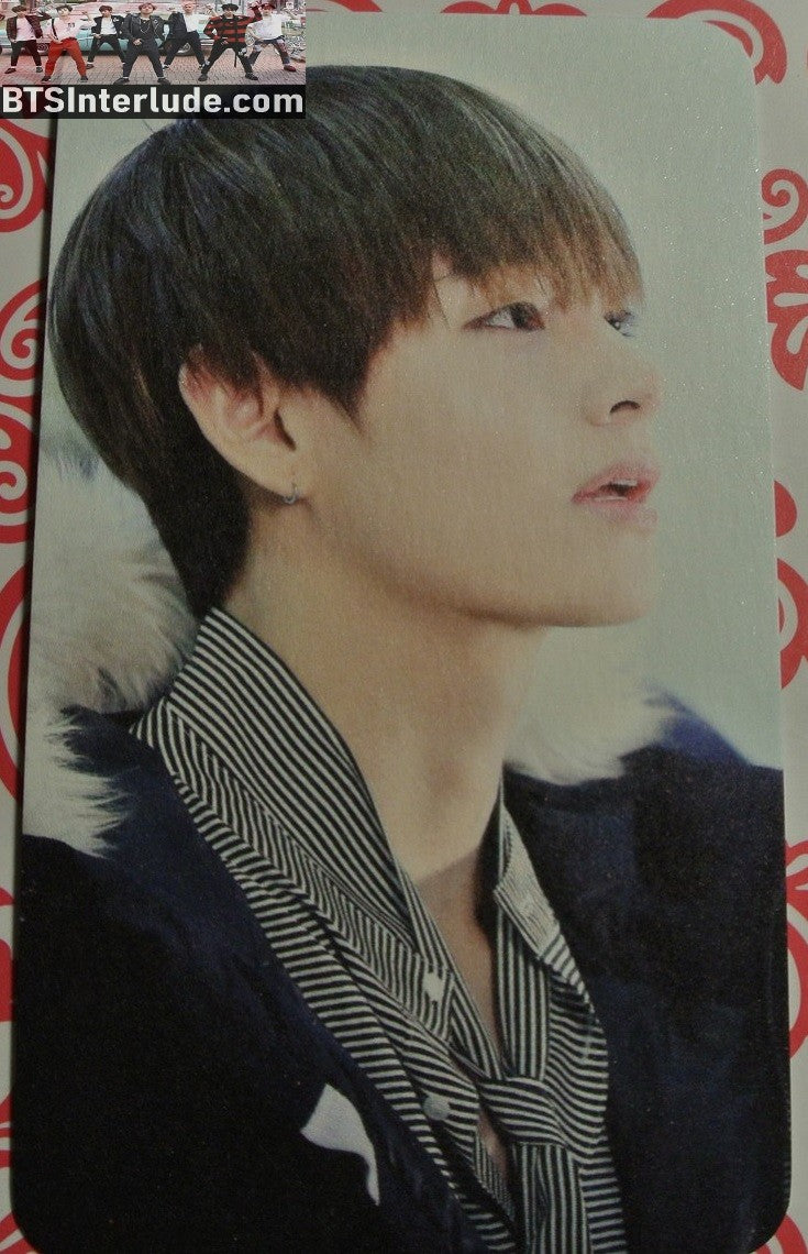 BTS PHOTOCARD FANSITE V KIM TAEHYUNG 김태형 TAE TAE LAND FANSITE BLACK WHITE STRIPED TOP PROFILE PHOTO CARD
