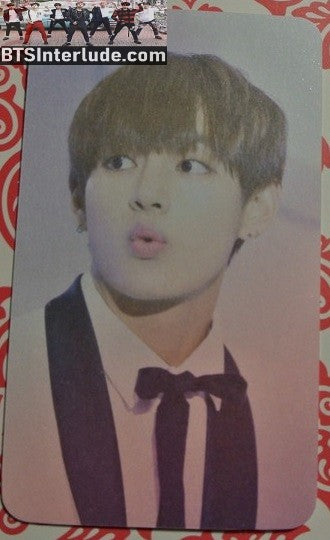 BTS PHOTOCARD FANSITE V KIM TAEHYUNG 김태형 TAE TAE LAND FANSITE WHITE JACKET BLACK TRIM PHOTO CARD