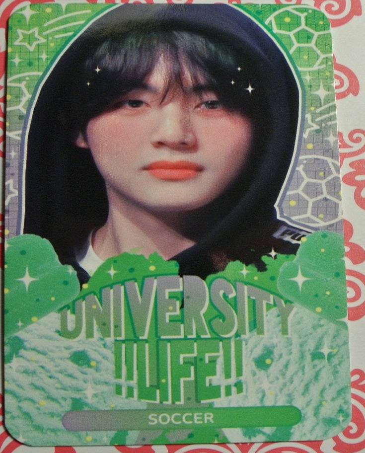 BTS PHOTOCARD FANSITE V KIM TAEHYUNG 김태형 UNIVERSITY LIFE SOCCER FANSITE BLACK HOODIE PHOTO CARD