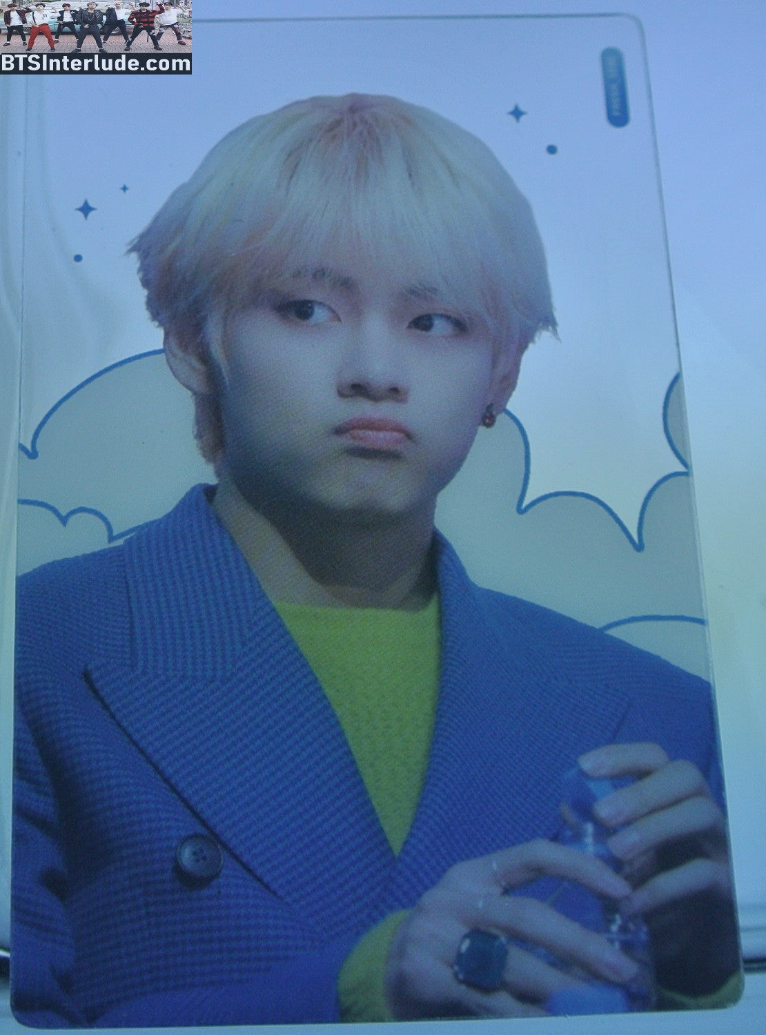 BTS PHOTOCARD FANSITE V KIM TAEHYUNG 김태형 CLEAR BLUE JACKET YELLOW SWEATER FRESH FANSITE PHOTO CARD