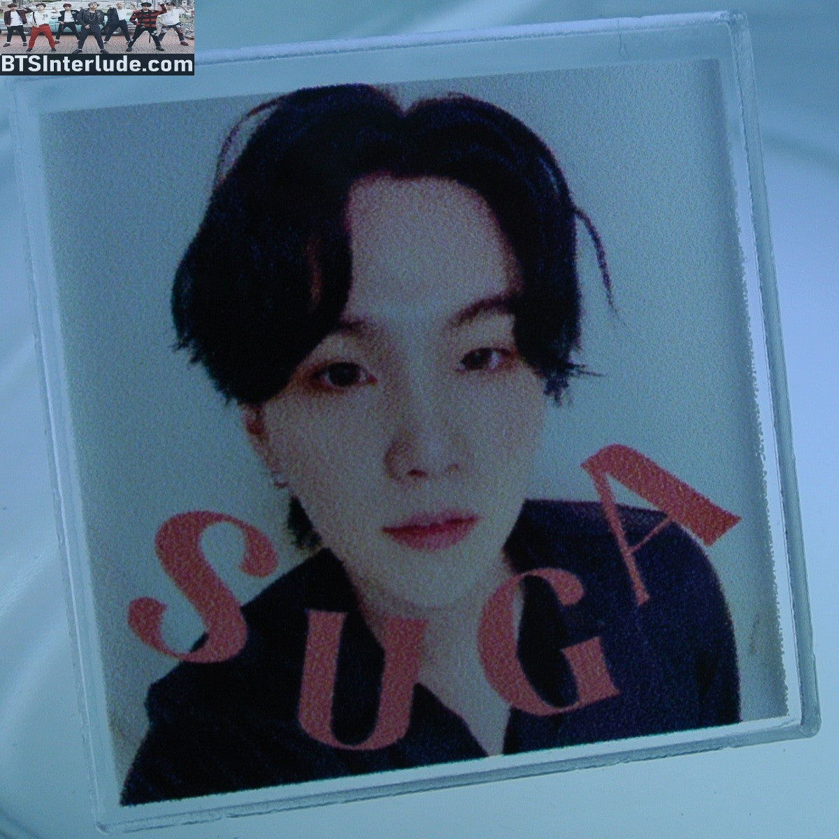 BTS PIN ACRYLIC SUGA MIN YOONGI 민윤기 PHOTO BLACK SHIRT SUGA PINK BADGE BUTTON