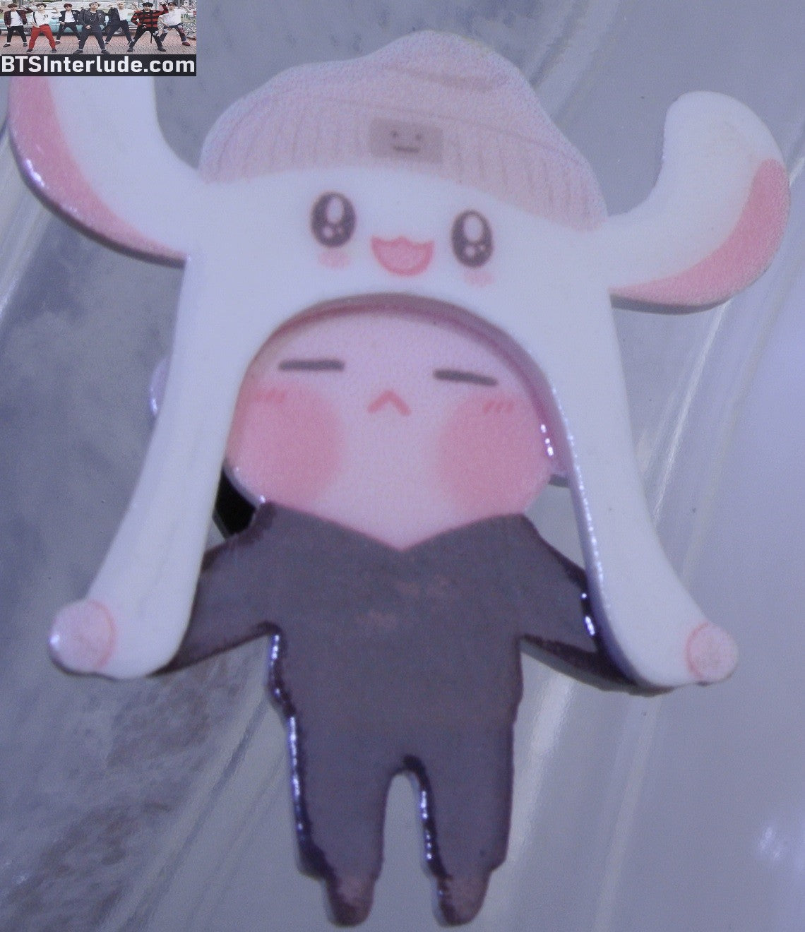 BTS PIN ACRYLIC SUGA MIN YOONGI 민윤기 CAP HAT TAN BEANIE BADGE BUTTON
