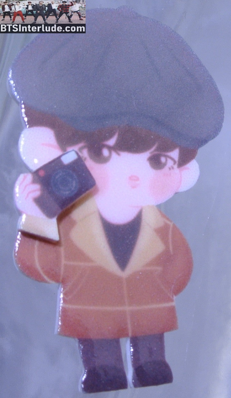 BTS PIN ACRYLIC V KIM TAEHYUNG 김태형 CAMERA WINTER BEAR SCENERY BADGE BUTTON