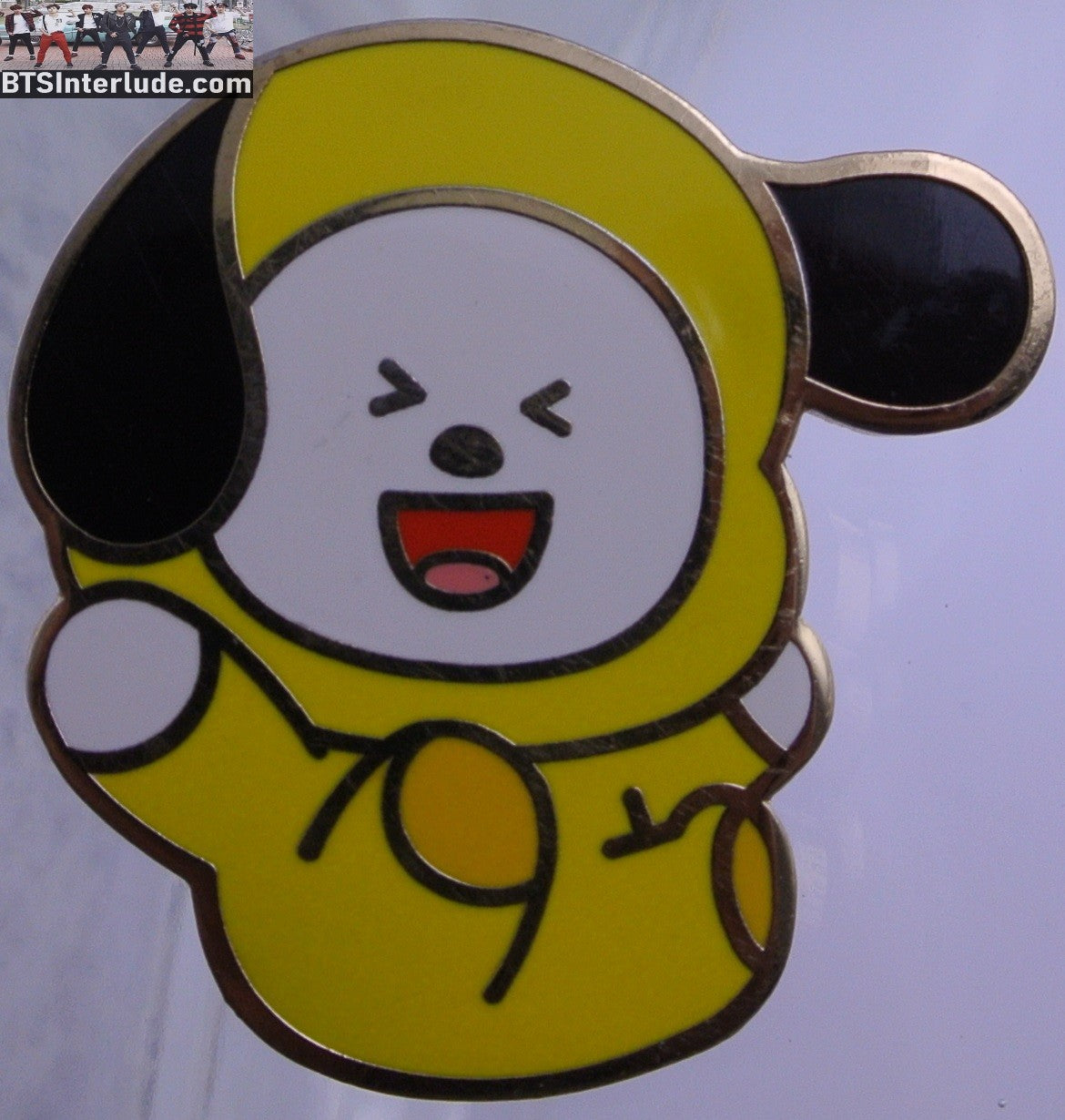 BTS PIN ENAMEL BT21 GOLD CHIMMY FALLING PARK JIMIN 박지민 OFFICIAL MERCHANDISE BADGE BUTTON
