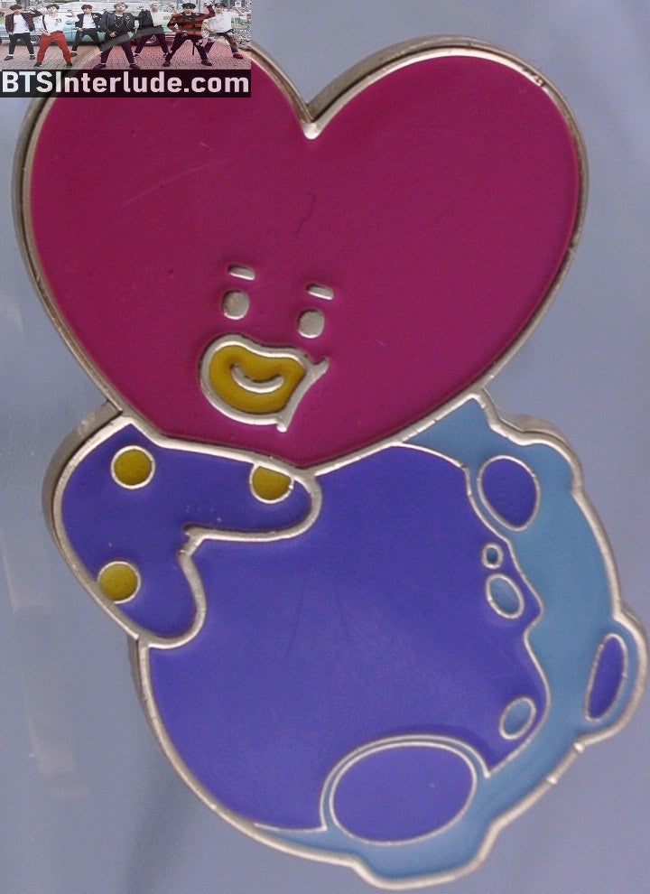 BTS PIN ENAMEL BT21 GOLD TATA EARTH V KIM TAEHYUNG 김태형 OFFICIAL MERCHANDISE BADGE BUTTON