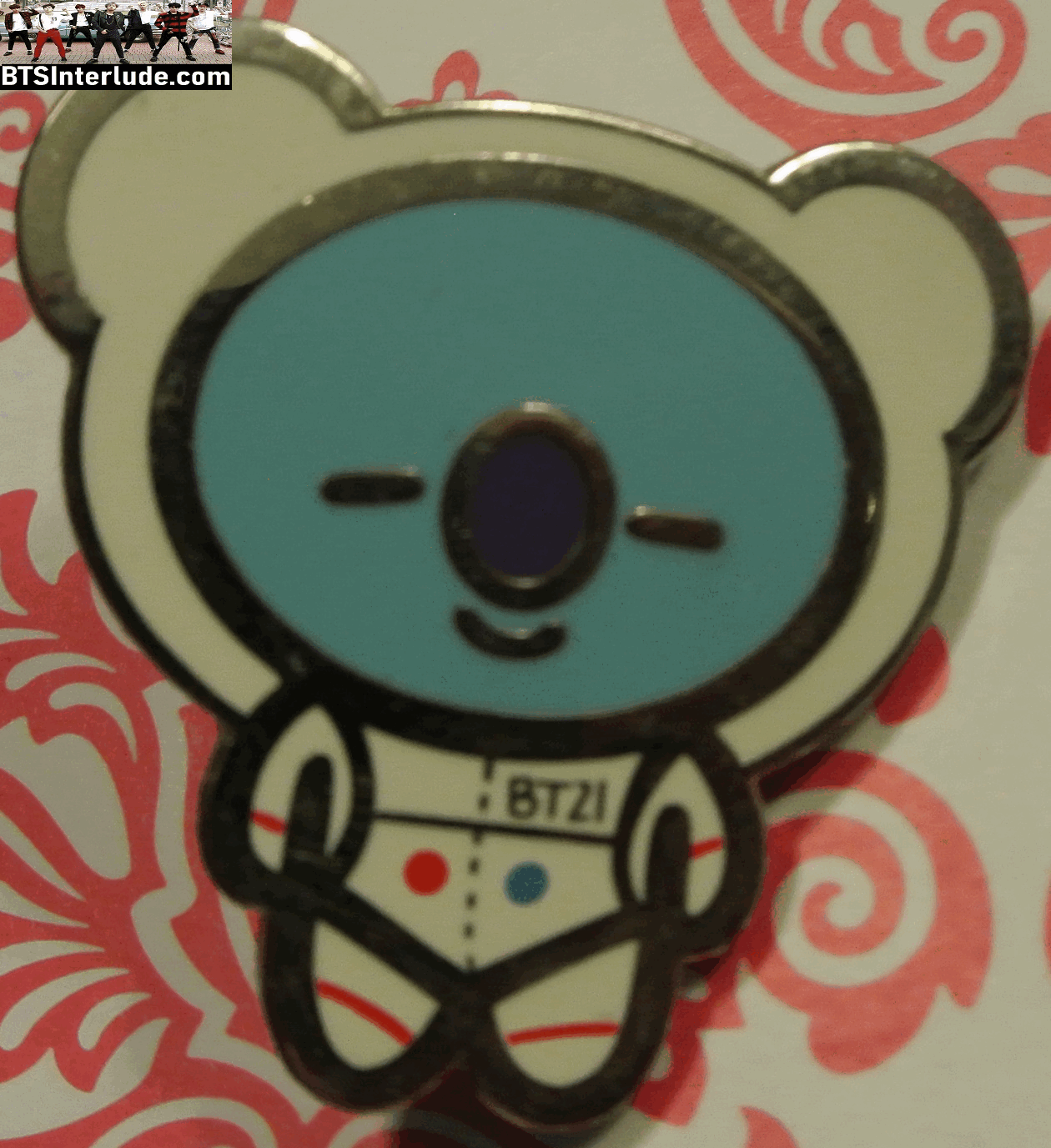 BTS PIN ENAMEL BT21 SILVER KOYA RM KIM NAMJOON 김남준 ASTRONAUT OUTFIT ANPANMAN BADGE BUTTON
