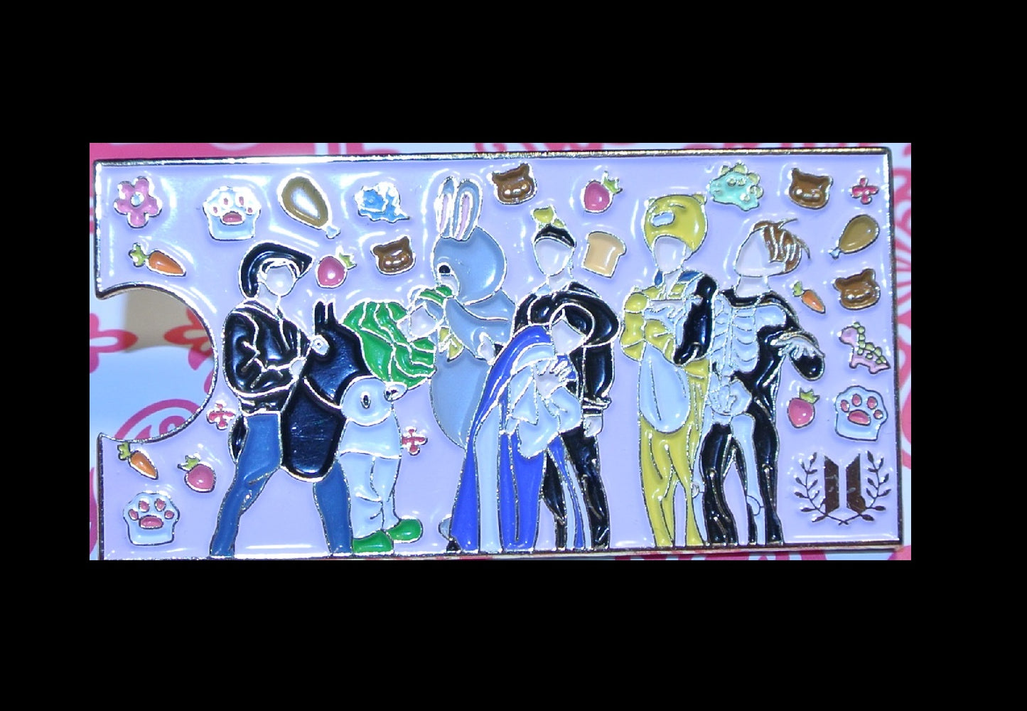 BTS PIN ENAMEL GOLD GROUP 4TH MUSTER COSTUMES PINK CONFETTI BACKGROUND JUNGKOOK V JIMIN RM J-HOPE SUGA JIN BADGE BUTTON