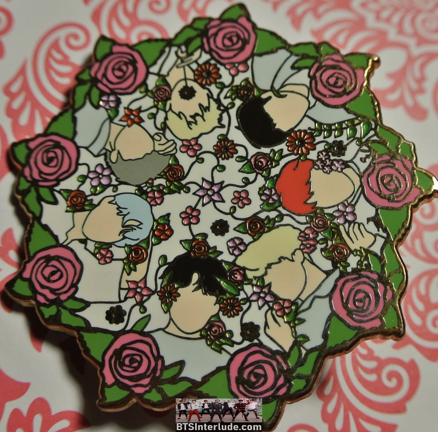BTS PIN ENAMEL GOLD GROUP LOOKING DOWN FLOWERS HAPPIPOP PINS JUNGKOOK V JIMIN RM J-HOPE SUGA JIN BADGE BUTTON