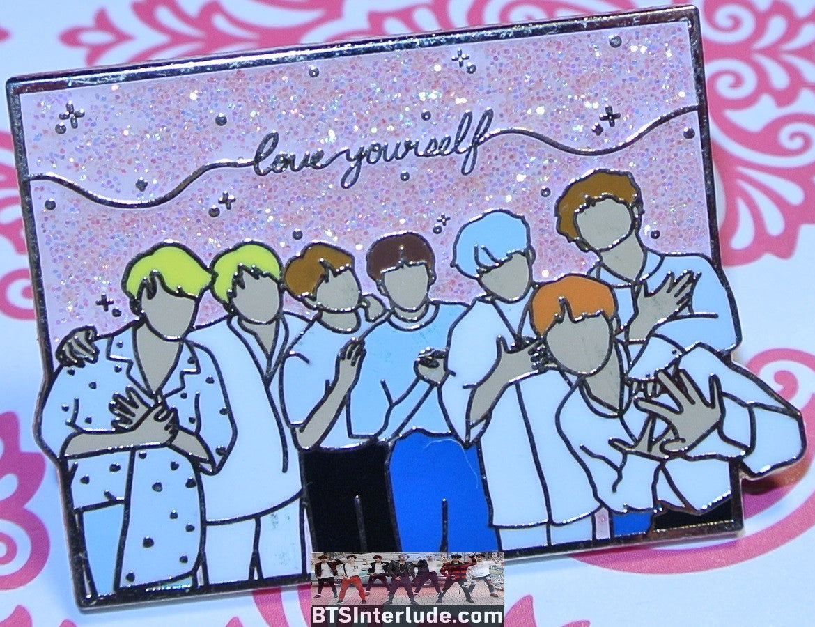 BTS PIN ENAMEL GOLD GROUP LOVE YOURSELF PINK GLITTER BACKGROUND ZOMG BUNNIE PINS JUNGKOOK V JIMIN RM J-HOPE SUGA JIN BADGE BUTTON