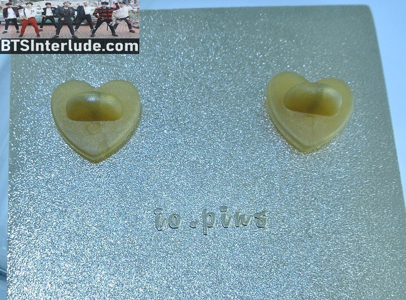 BTS PIN ENAMEL GOLD GROUP AS BEATLES STEPHEN COLBERT PERFORMANCE IO PINS JUNGKOOK V JIMIN RM J-HOPE SUGA JIN BADGE BUTTON