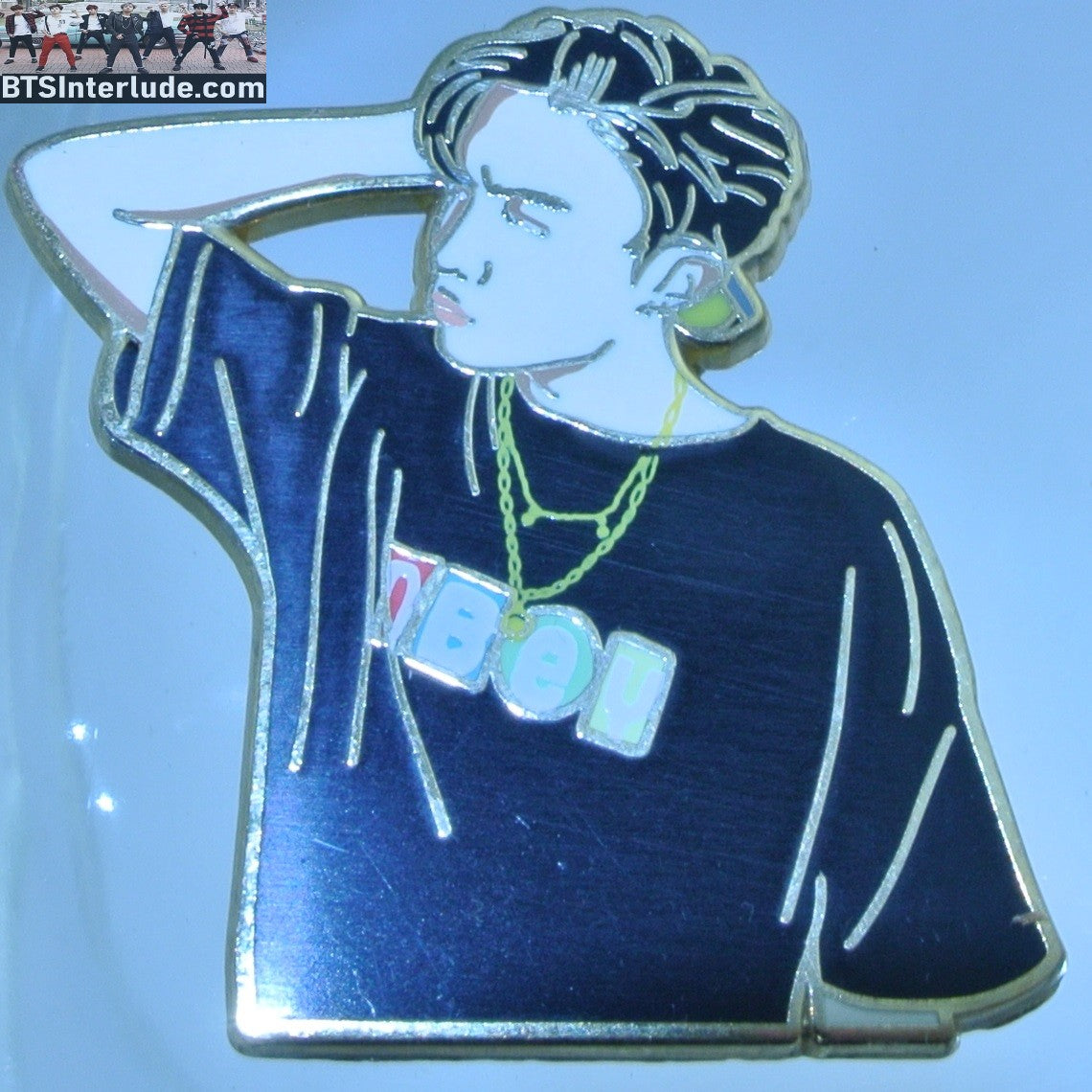 BTS PIN ENAMEL GOLD J-HOPE JUNG HOSEOK 정호석 DYNAMITE MUSIC VIDEO BADGE BUTTON