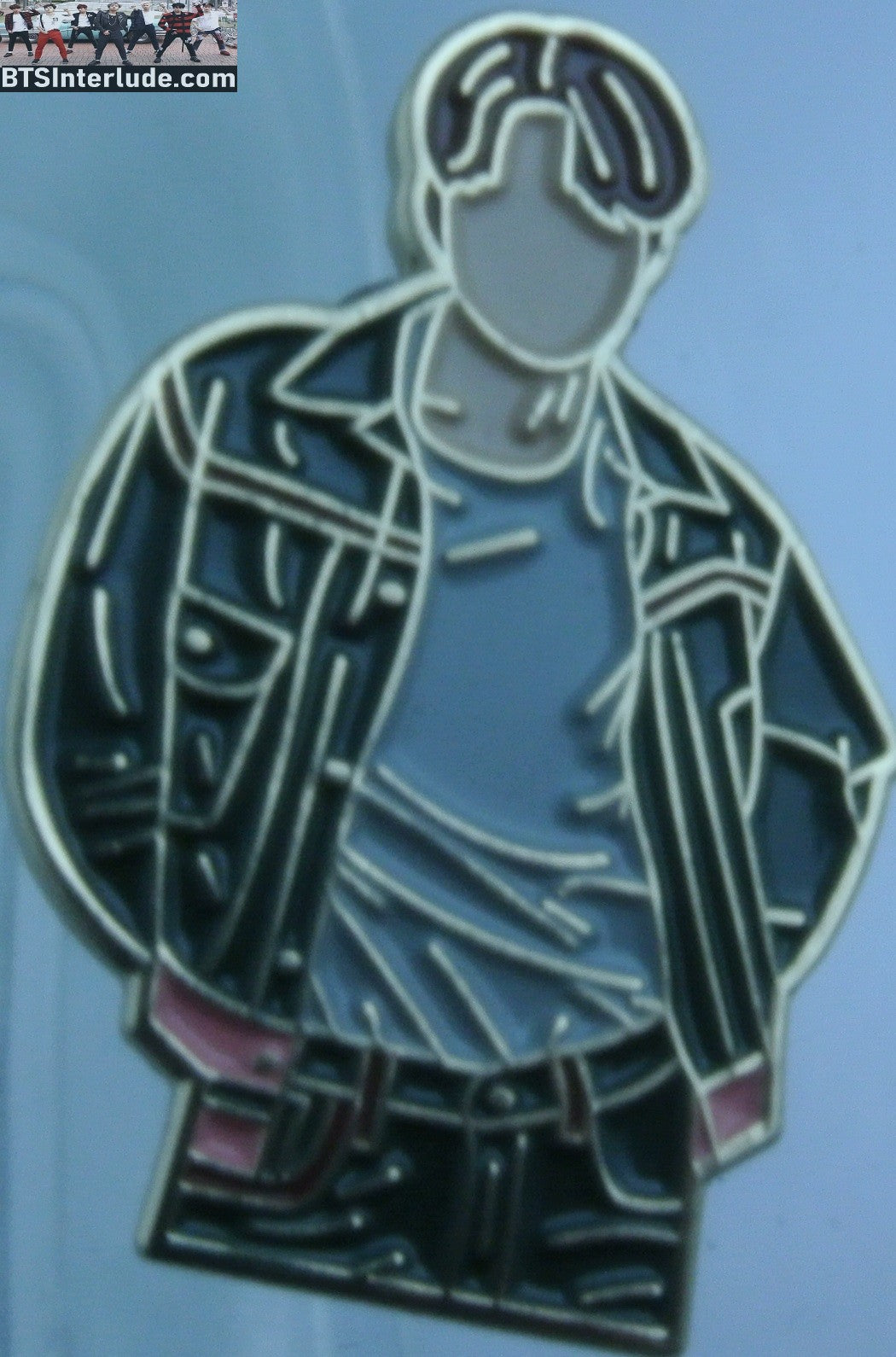 BTS PIN ENAMEL GOLD PARK JIMIIN 박지민 DYNAMITE MUSIC VIDEO JEAN JACKET BADGE BUTTON