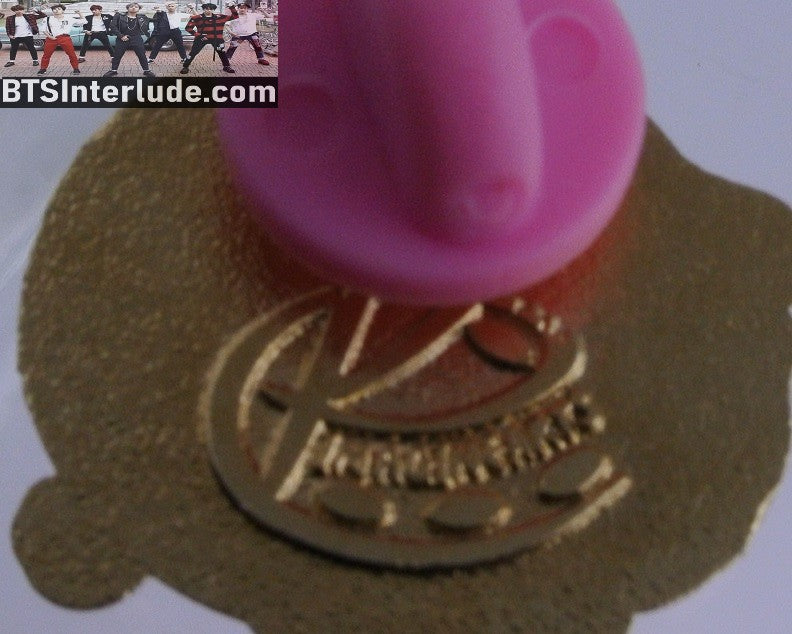 BTS PIN ENAMEL GOLD PARK JIMIIN 박지민 CHIBI PINK PIG? KIMAGINE ARTS PINS BADGE BUTTON