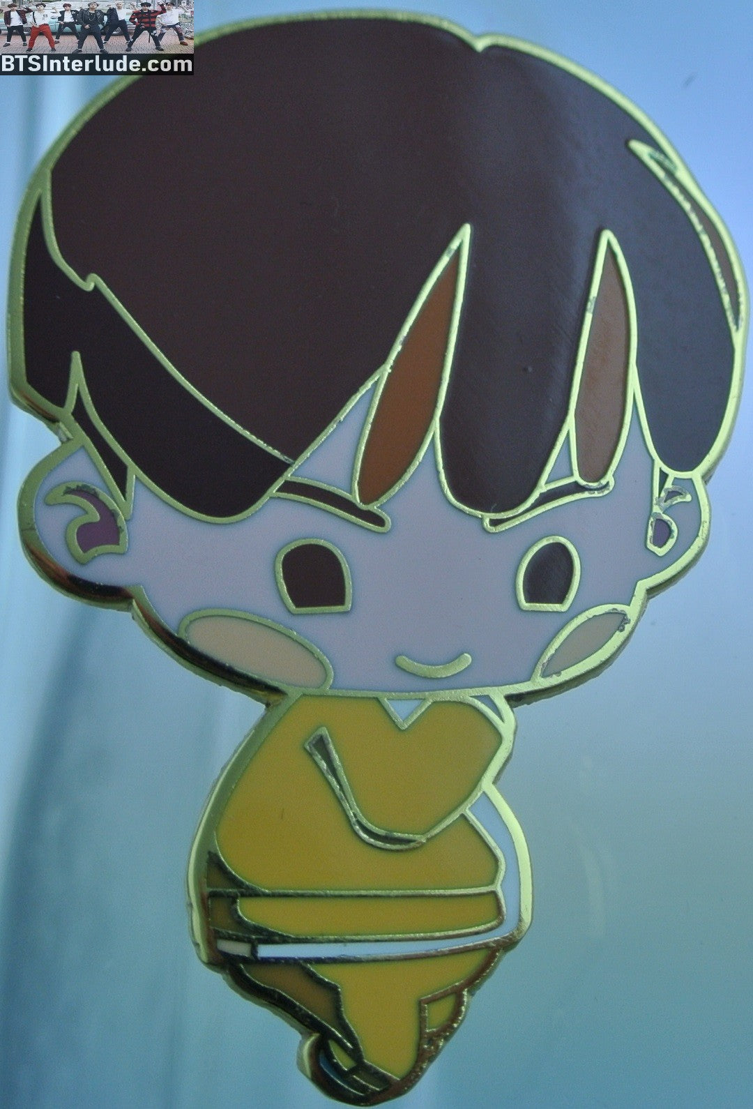 BTS PIN ENAMEL GOLD JIN KIM SEOKJIN 김석진 BUTTER YELLOW SWEATS STARSTRUCK PINS BUTTON BADGE