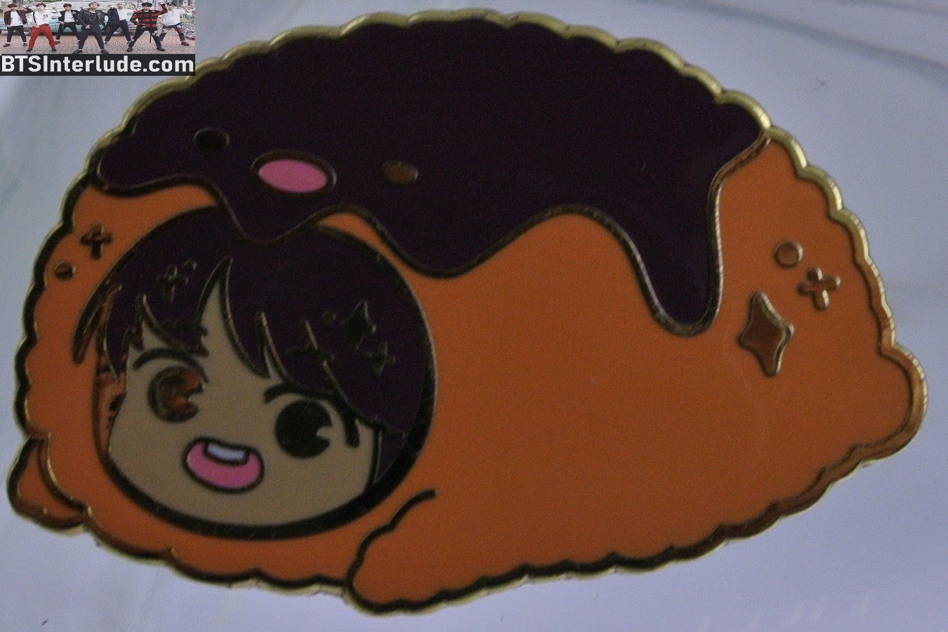 BTS PIN ENAMEL GOLD JEON JUNGKOOK 전정국 DONUT SUMIKKO GURASHI CHARACTER BADGE BUTTON