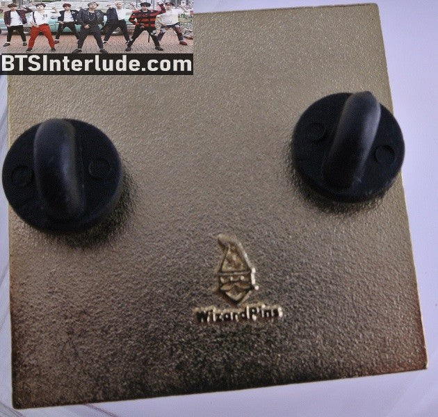 BTS PIN ENAMEL GOLD JEON JUNGKOOK 전정국 2019 LOTTE CONCERT HAIR PINK BACKGROUND WIZARD PINS BADGE BUTTON