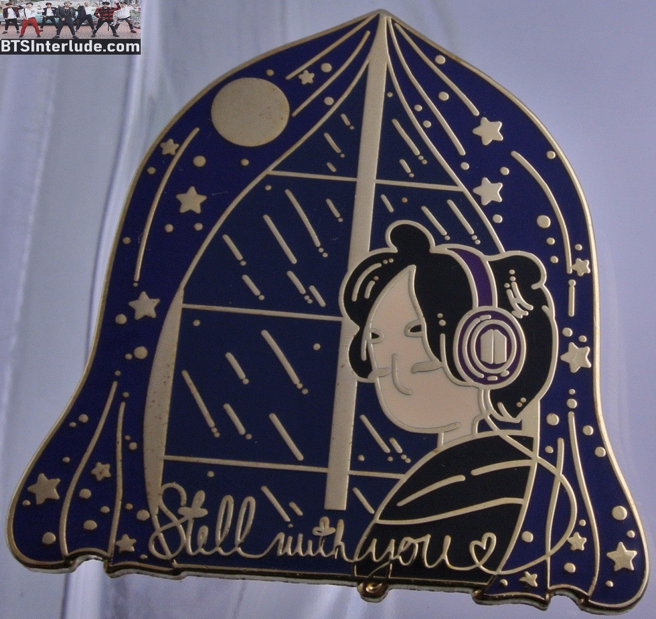 BTS PIN ENAMEL GOLD JEON JUNGKOOK 전정국 CHIBI STILL WITH YOU WINDOW MOON STARS BADGE BUTTON