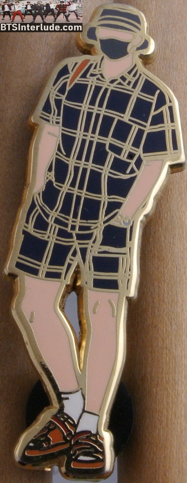 BTS PIN ENAMEL GOLD RM KIM NAMJOON 김남준 AIRPORT FASHION BLUE PLAID SHORT SET BADGE BUTTON