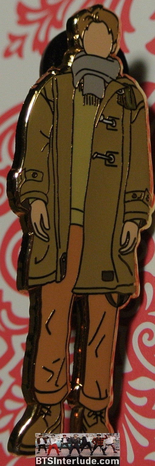 BTS PIN ENAMEL GOLD RM KIM NAMJOON 김남준 TAN COAT GREY GRAY SCARF BADGE BUTTON