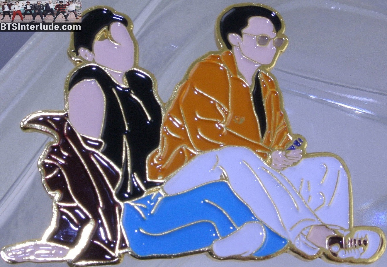 BTS PIN ENAMEL GOLD SUB-UNIT JEON JUNGKOOK IN V KIM TAEHYUNG LAP PTD PERMISSION TO DANCE CONCERT BADGE BUTTON