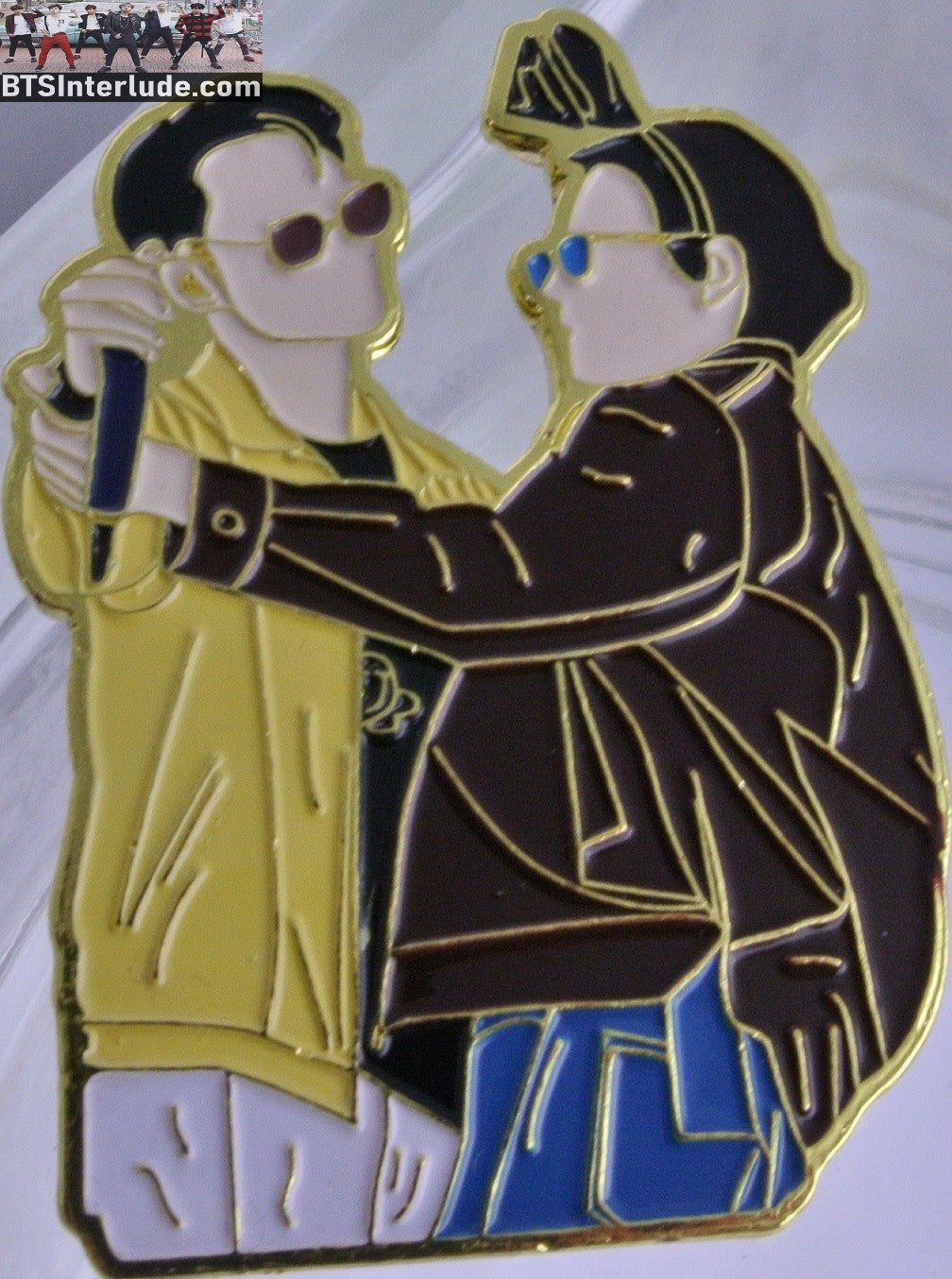 BTS PIN ENAMEL GOLD SUB-UNIT V KIM TAEHYUNG JEON JUNGKOOK DANCING PTD PERMISSION TO DANCE CONCERT BADGE BUTTON