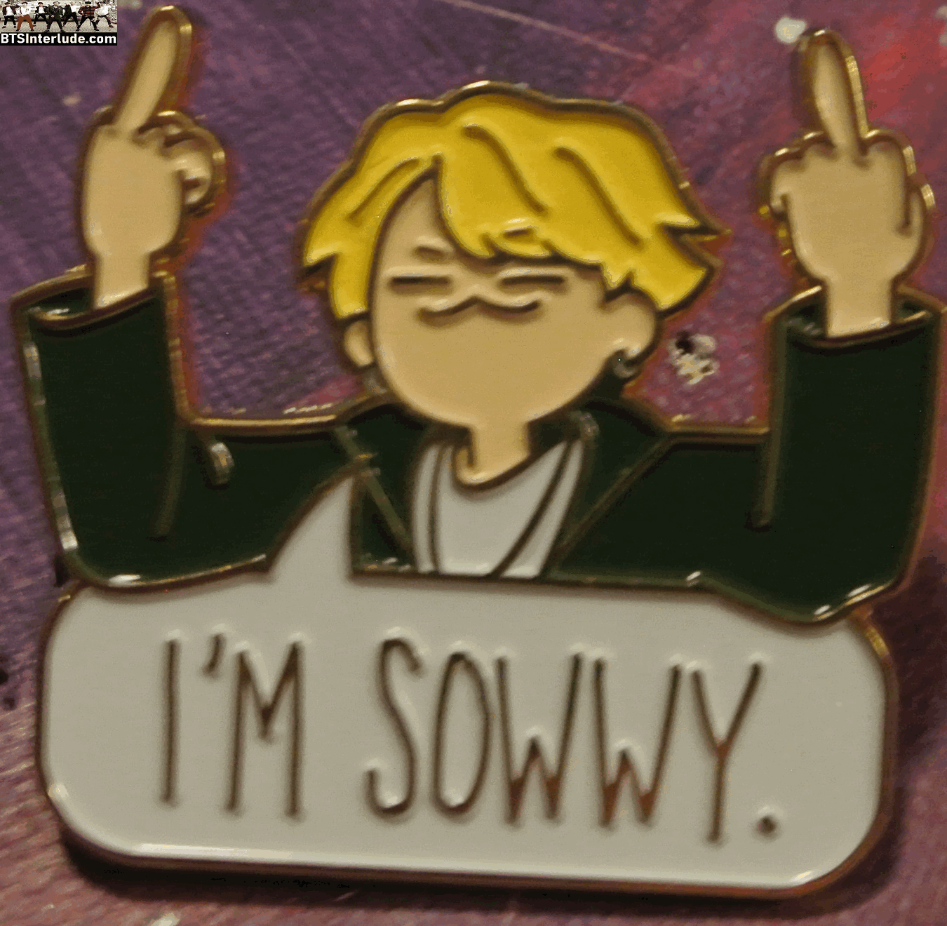 BTS PIN ENAMEL GOLD SUGA MIN YOONGI 민윤기 CHIBI BLOND HAIR I'M SOWWY FLIPPING OFF BADGE BUTTON