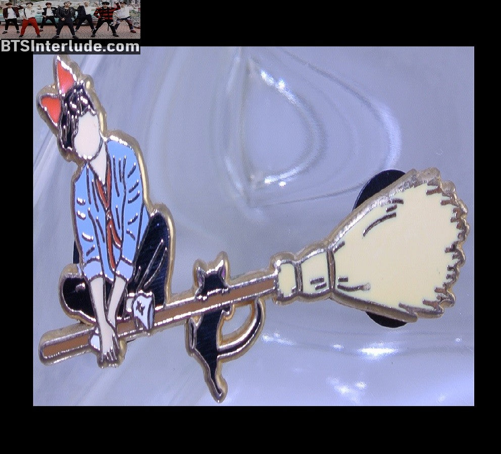 BTS PIN ENAMEL GOLD SUGA MIN YOONGI 민윤기 ON BROOM KAWS DESIGN BLACK CAT BADGE BUTTON