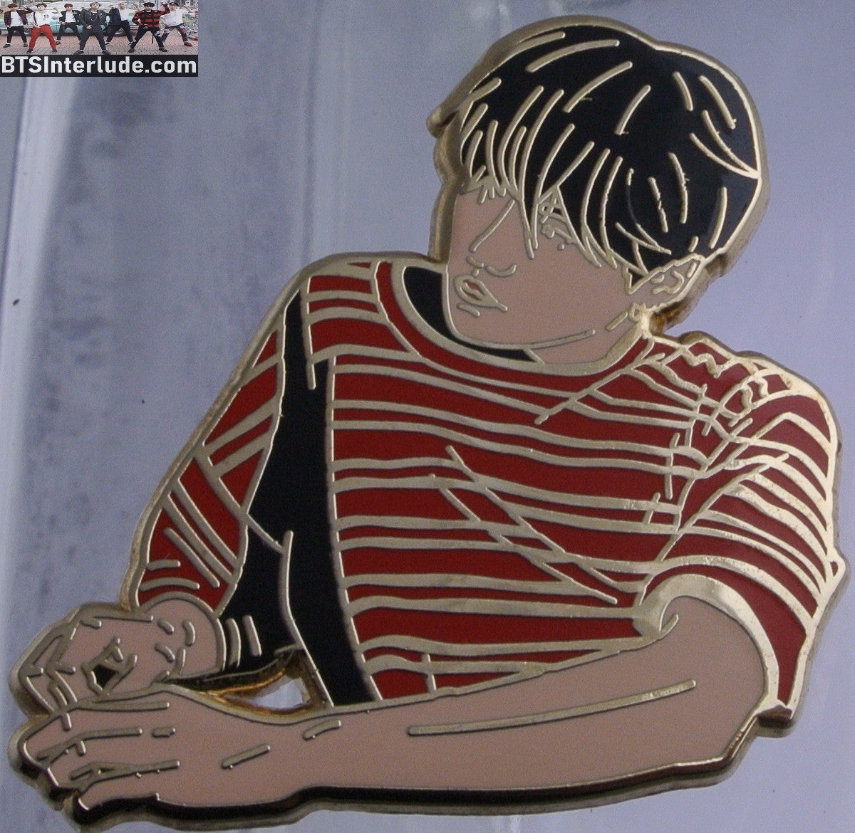 BTS PIN ENAMEL GOLD SUGA MIN YOONGI 민윤기 RED STRIPED SHIRT BADGE BUTTON