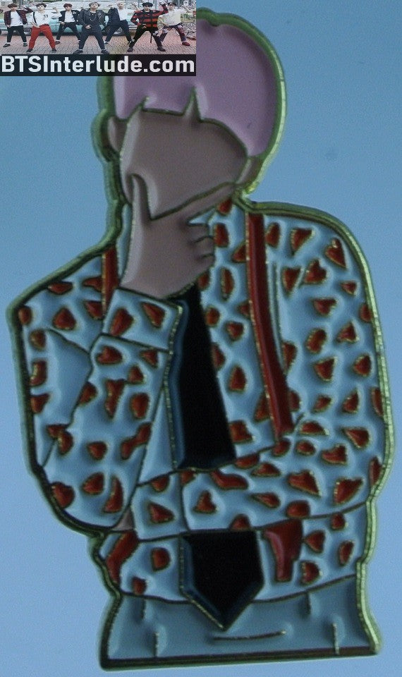BTS PIN ENAMEL GOLD V KIM TAEHYUNG 김태형 IDOL MUSIC VIDEO PINK HAIR BADGE BUTTON